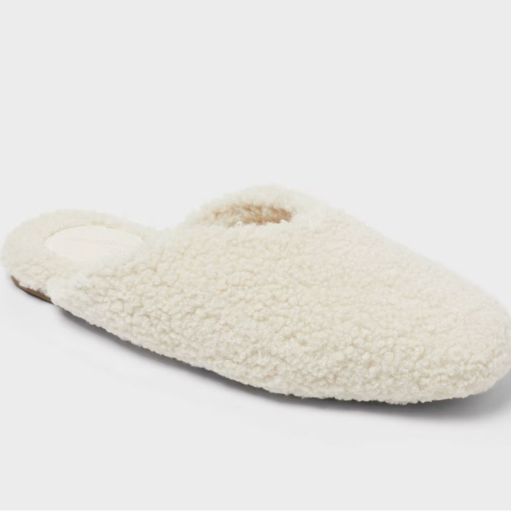 Sherpa Women’s Slippers Size 11